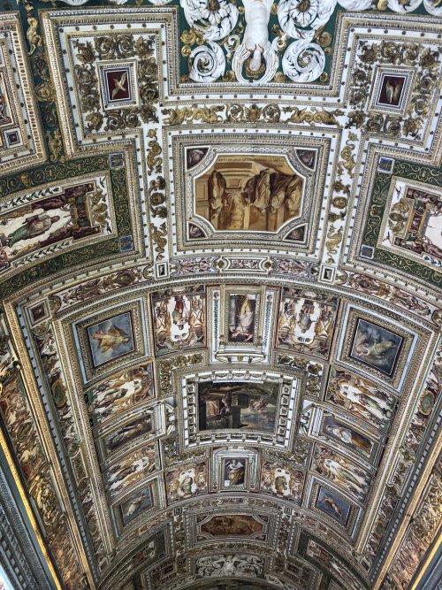 vatican_ceiling.jpg