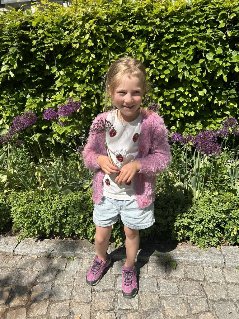 Flower girl